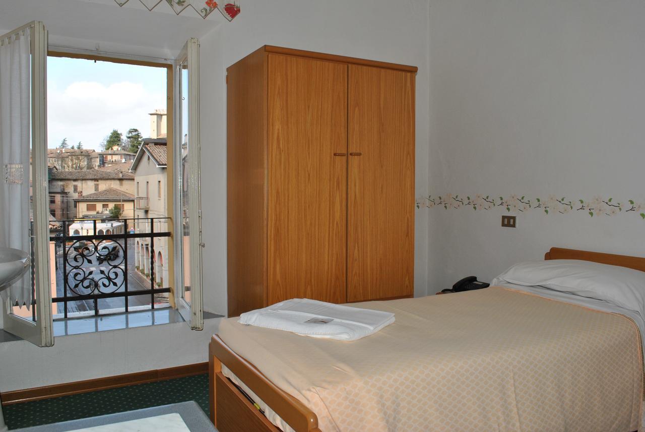 La Lanterna Di Guiglia Hotel Eksteriør billede